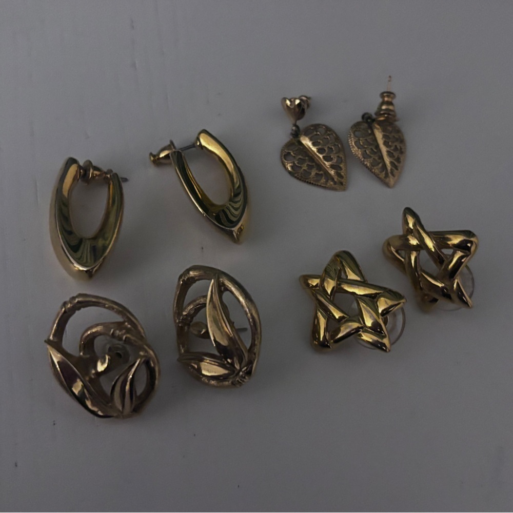 3/20$ Gold 4 Earring Pairs